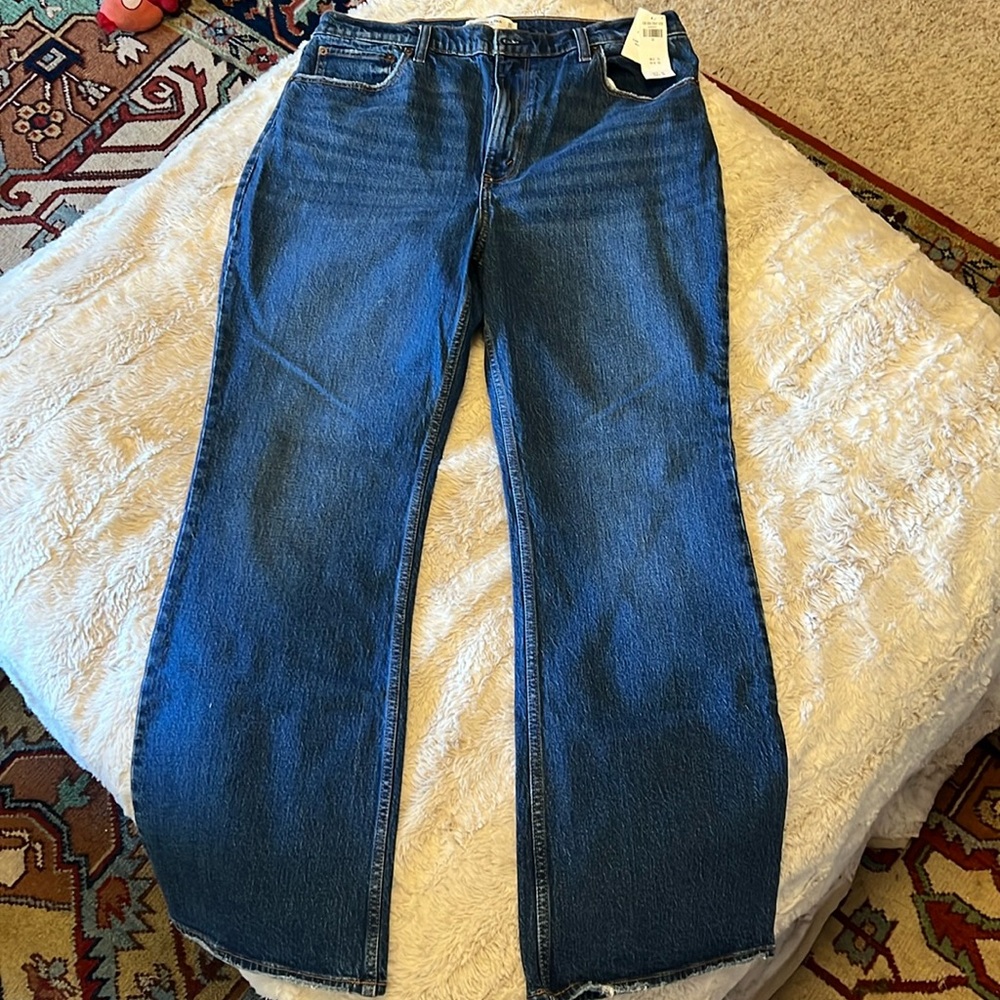 Abercrombie & Fitch ￼
The Vintage Flare- High-Rise ￼